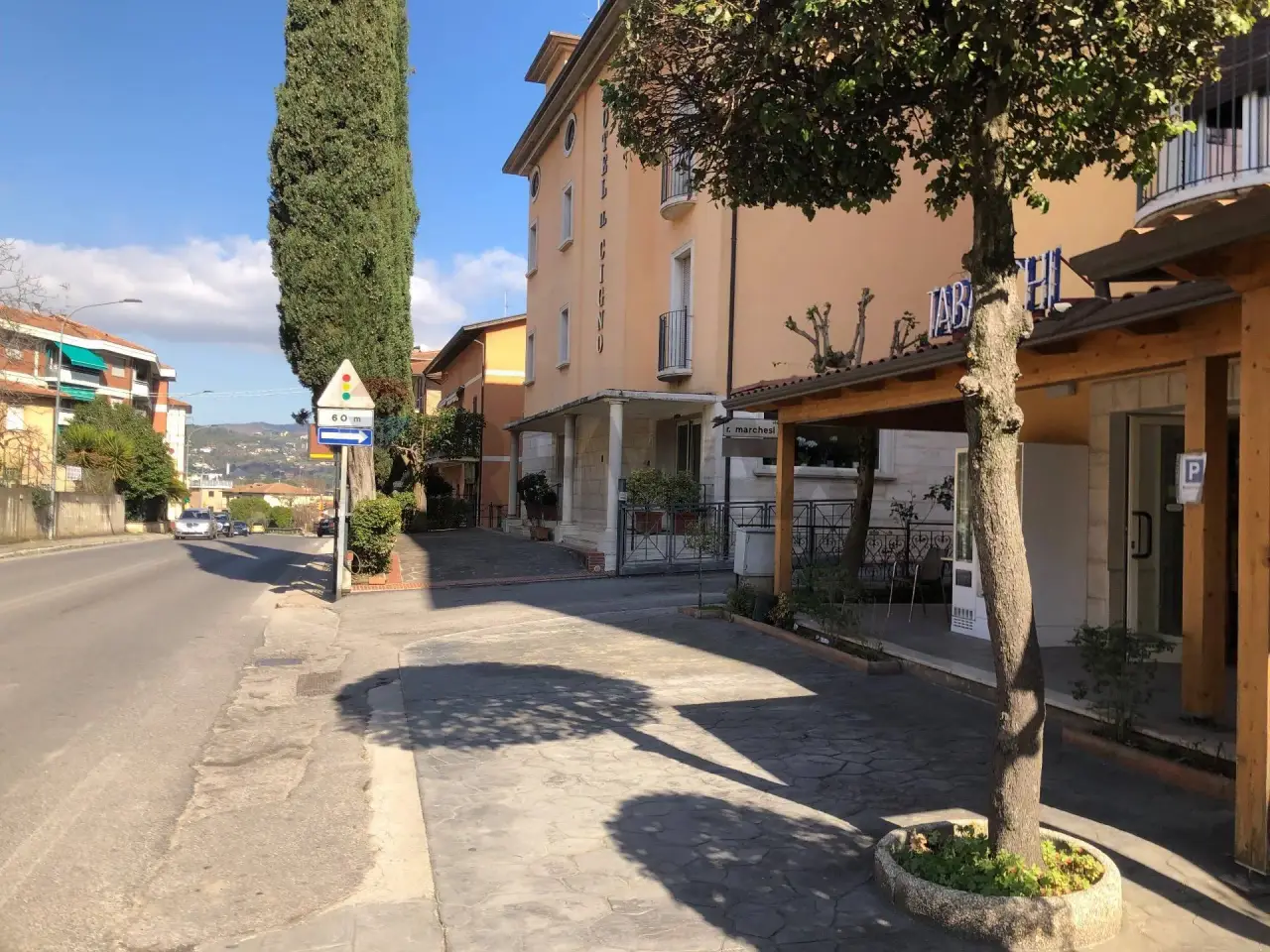 Esercizio commerciale in Via Firenze 86, Perugia, {3} - Foto 1