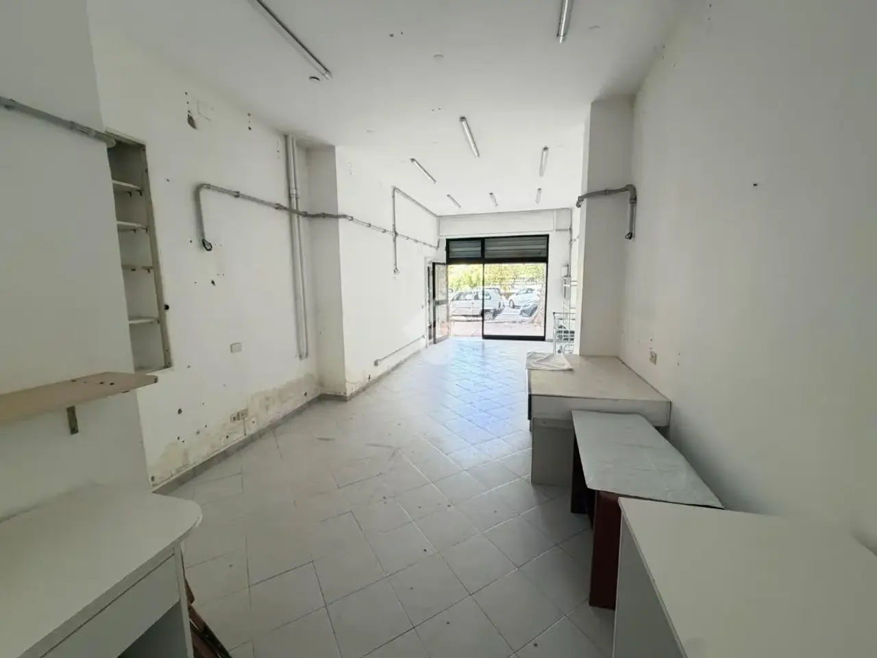Negozio in Via dei Campi Flegrei 51, Roma, {3} - Foto 2