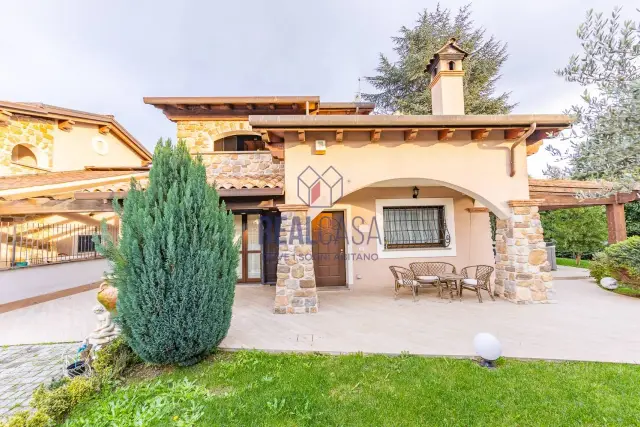 Villa in Via Tuscolana 72, Monte Compatri - Foto 1