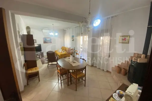 Villa in Via Pasquale Stancati  31, Lamezia Terme - Foto 1