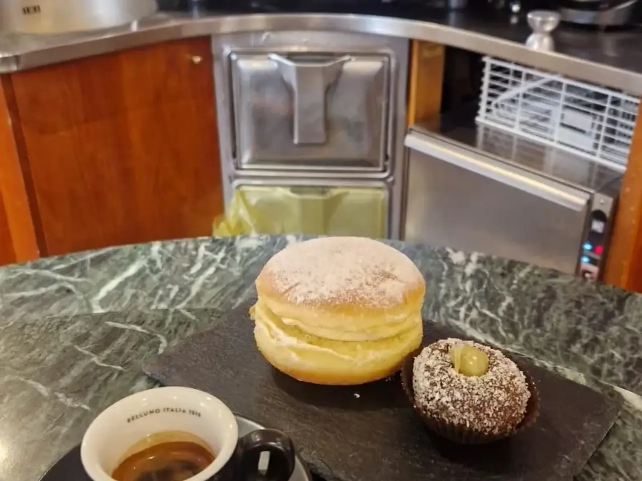 Pasticceria in Corso del Popolo 1217, Chioggia, {3} - Foto 1