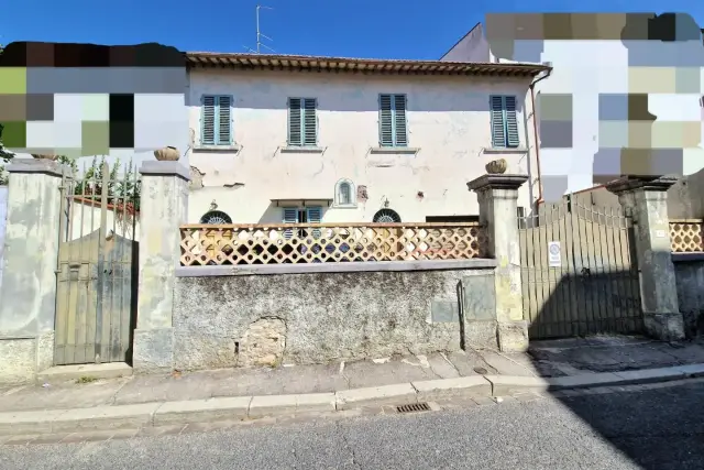 Attached house in 2, Campi Bisenzio - Photo 1