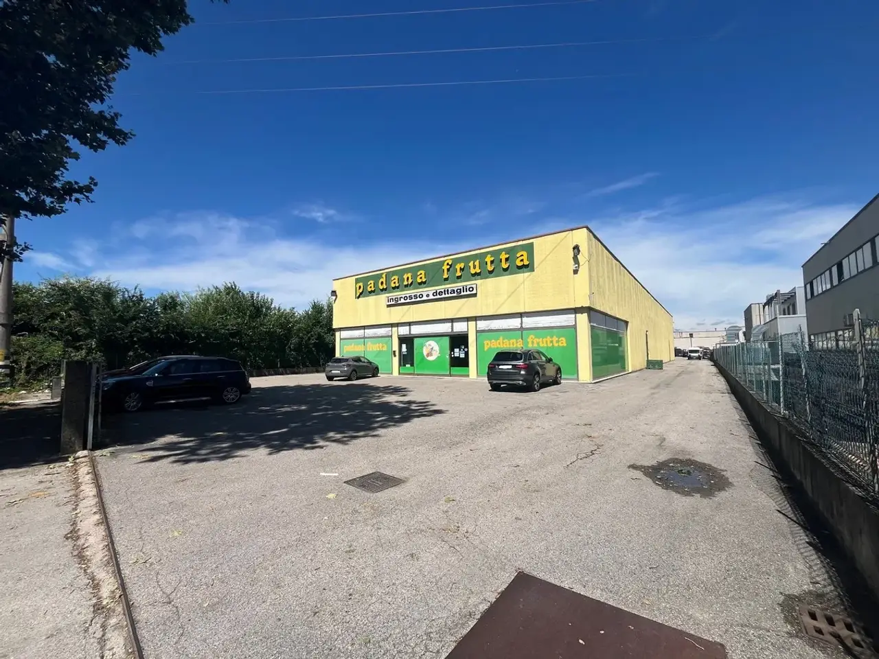 Capannone in Via Lago d'Iseo 36, Altavilla Vicentina, {3} - Foto 1