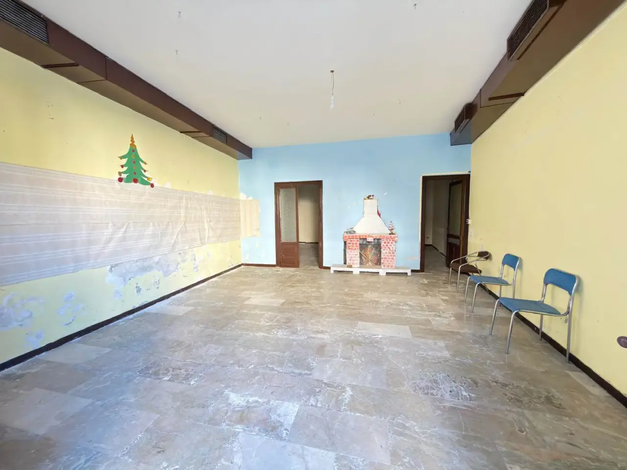 Negozio in , Palazzo Adriano, {3} - Foto 2