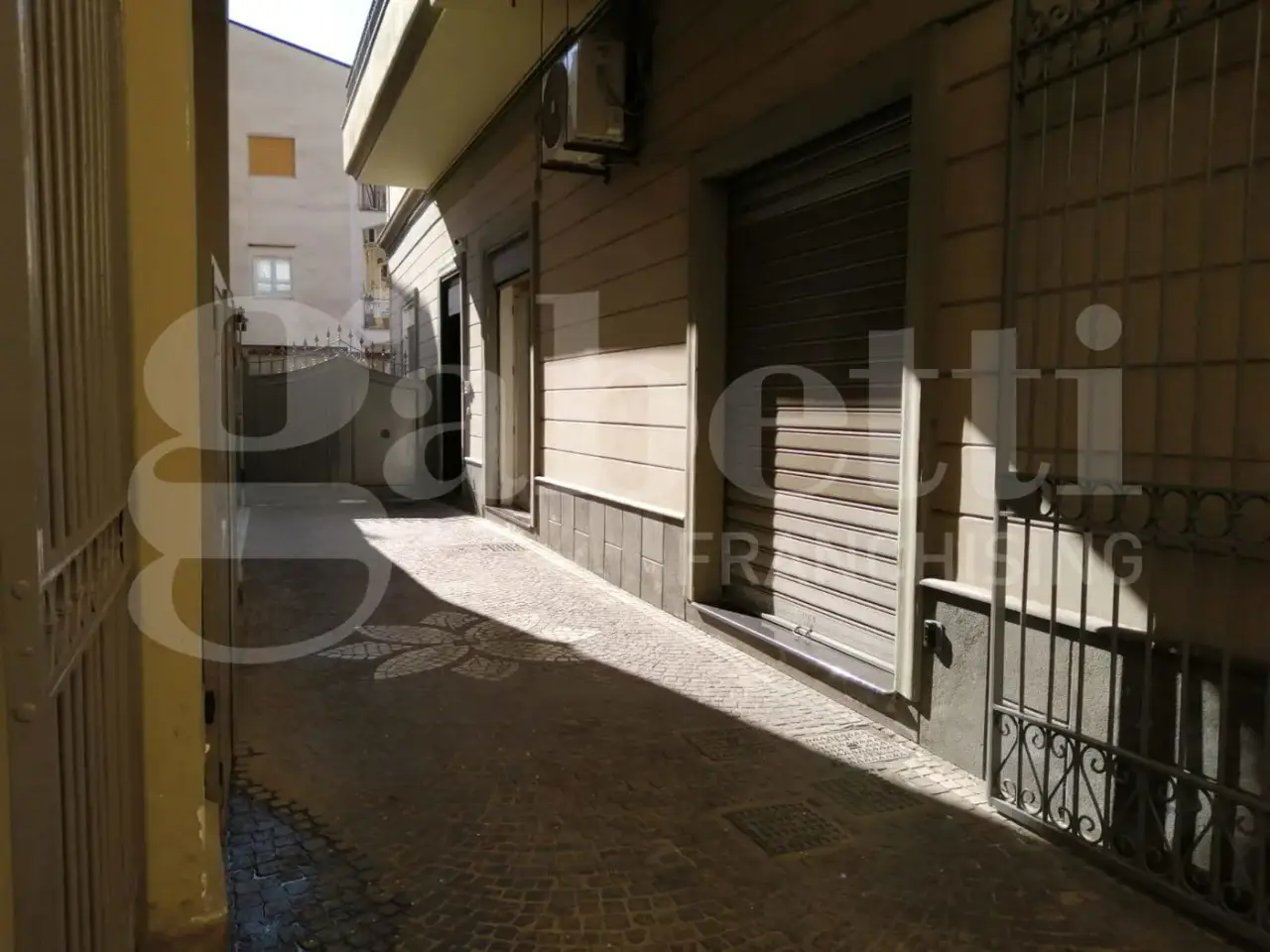 Negozio in Via Martinez Y Cabrera, Nocera Inferiore, {3} - Foto 2