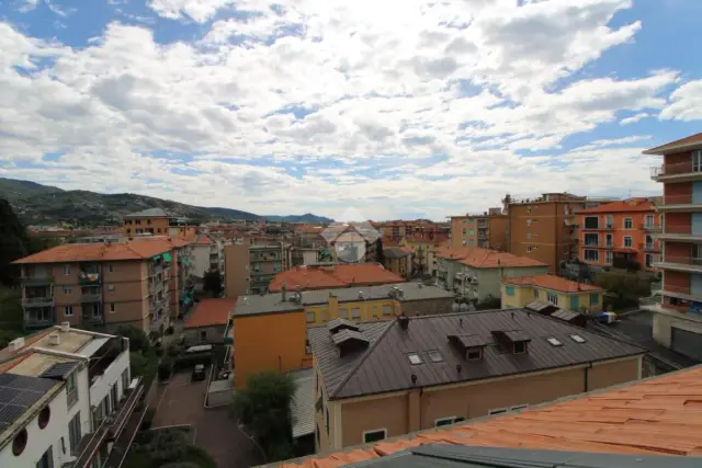 2-room flat in Viale Devoto 60, Chiavari - Photo 1