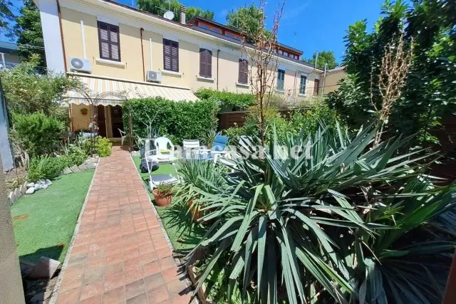 Terraced house, Pesaro - Photo 1