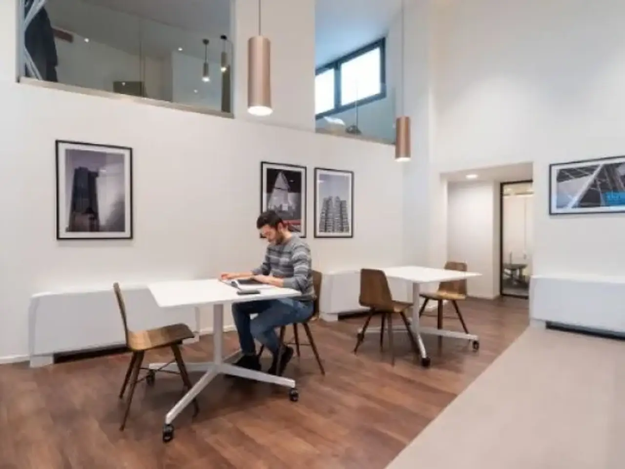 Ufficio in Via Broletto 46, Milano, {3} - Foto 1