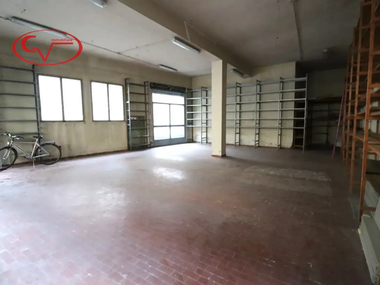 Magazzino in , Montevarchi, {3} - Foto 1