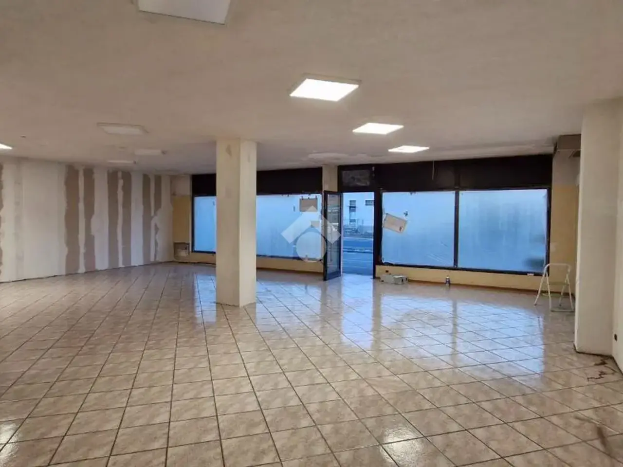 Negozio in Via Conti Agosti, Mareno Di Piave, {3} - Foto 1