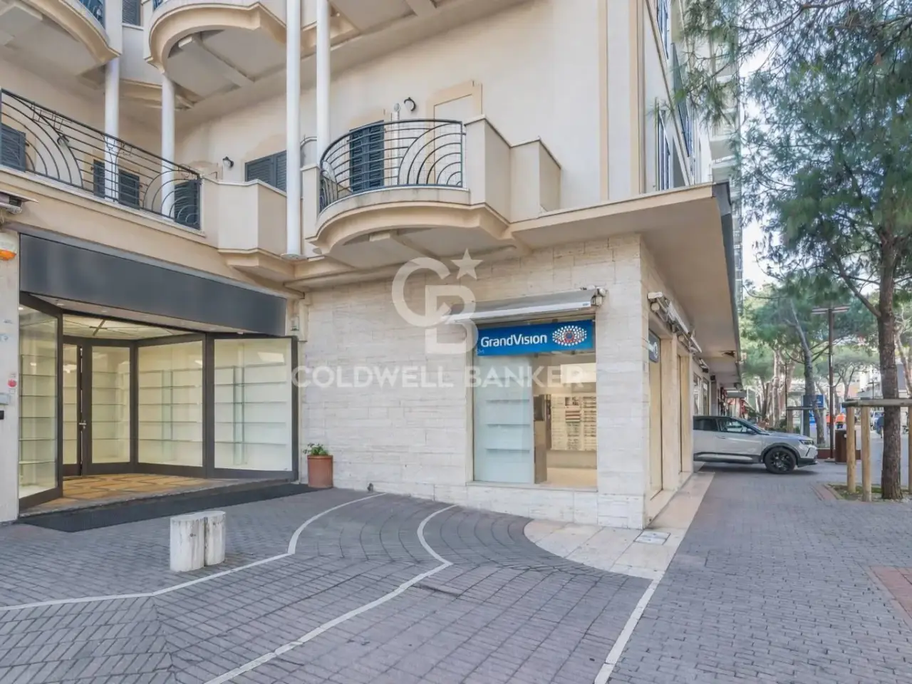 Negozio in Viale Ceccarini 27, Riccione, {3} - Foto 2