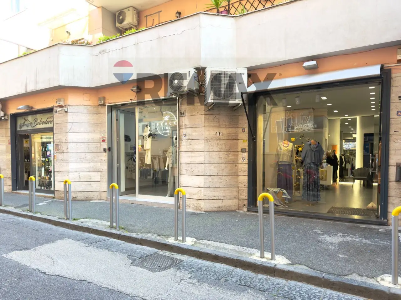 Esercizio commerciale in Via Belvedere 54/B, Napoli, {3} - Foto 2