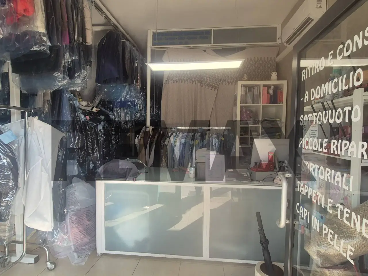 Esercizio commerciale in Via Noicattaro 5/B, Casamassima, {3} - Foto 2