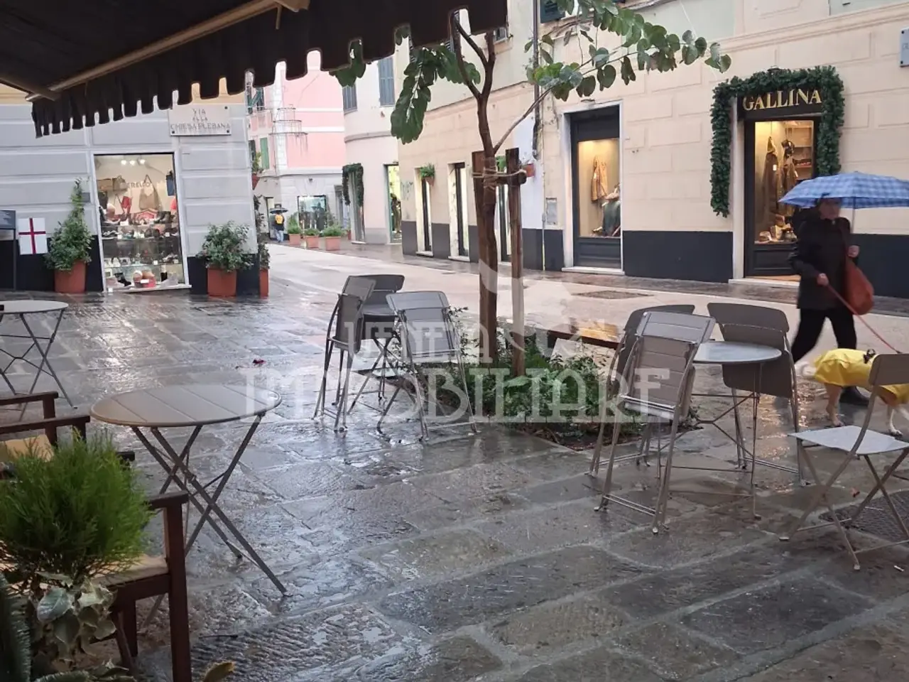Abbigliamento in Via G. Oberdan, Genova, {3} - Foto 2
