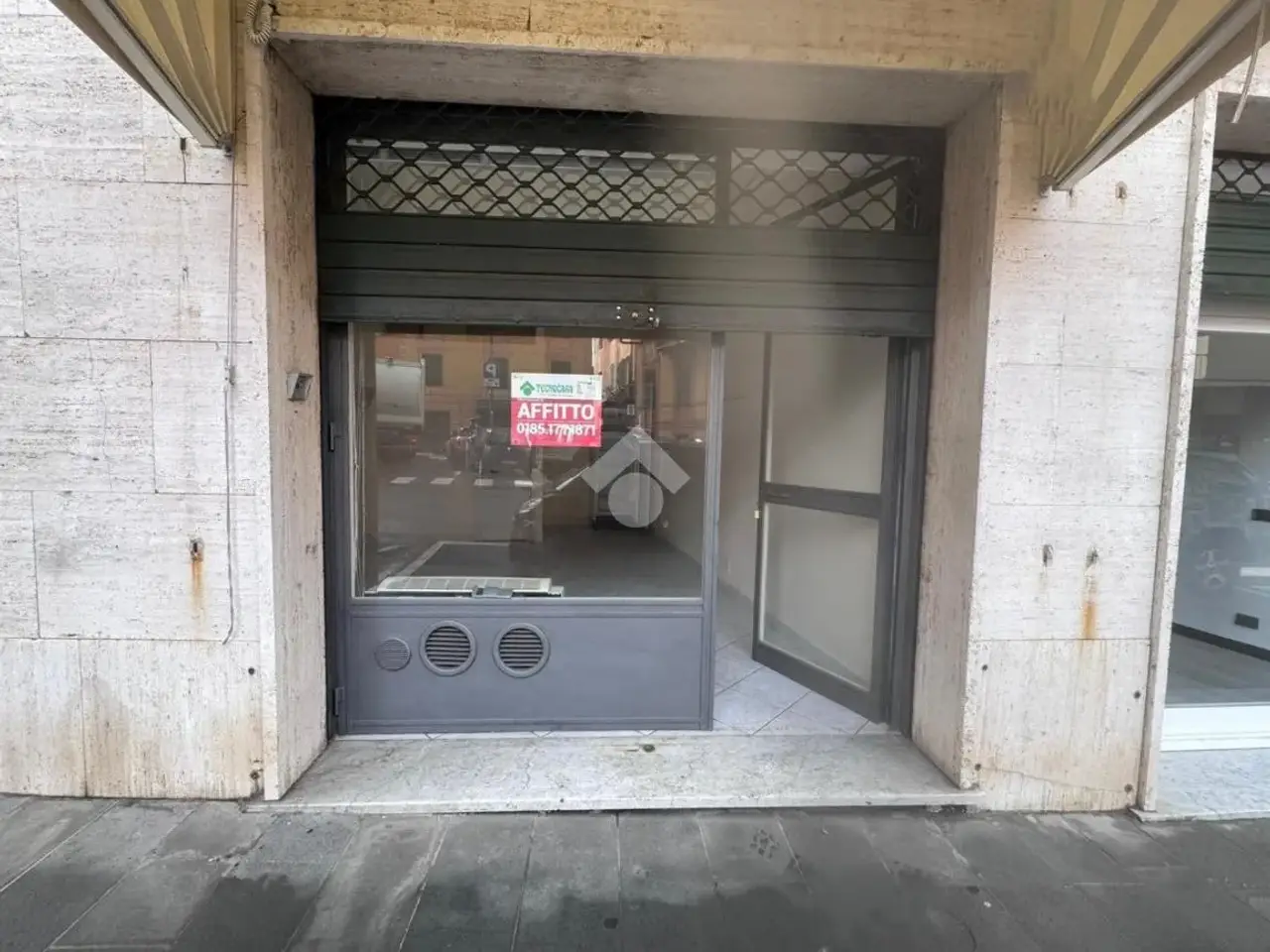 Negozio in Piazza Giuseppe Mazzini, Santa Margherita Ligure, {3} - Foto 2