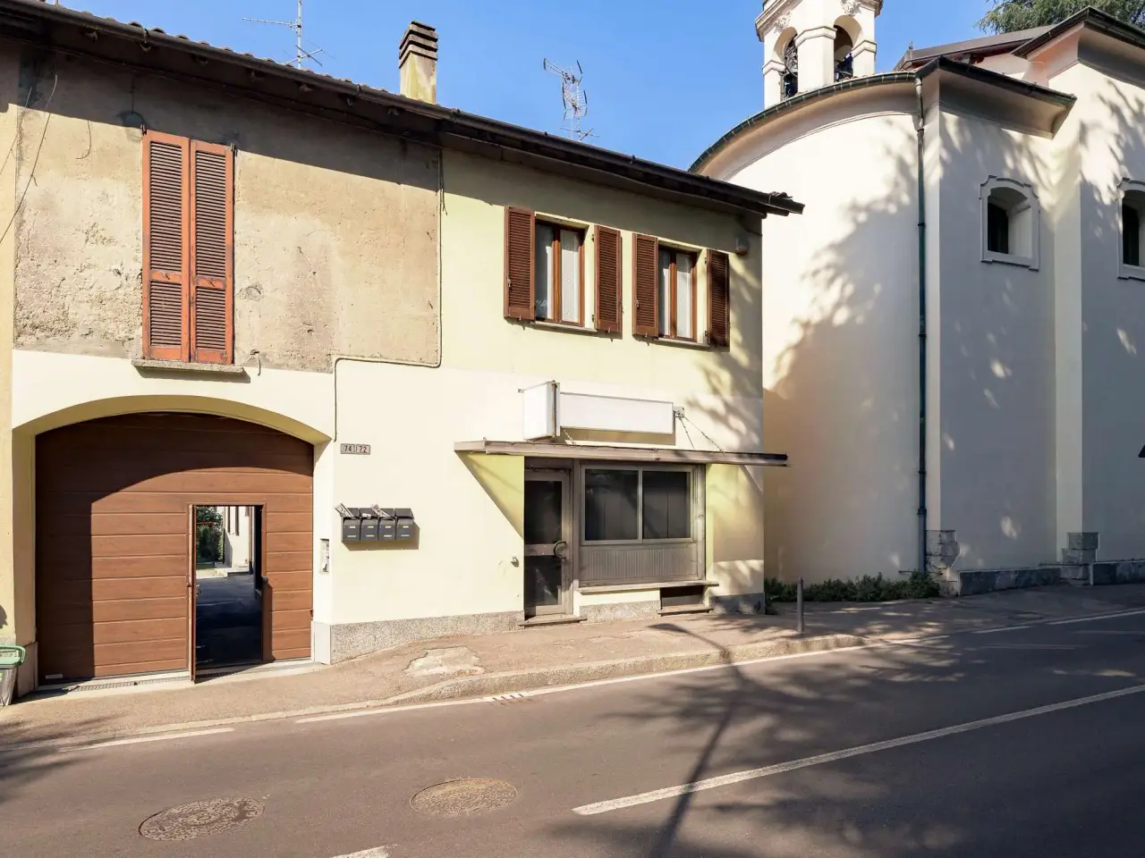 Ufficio in , Carugo, {3} - Foto 2
