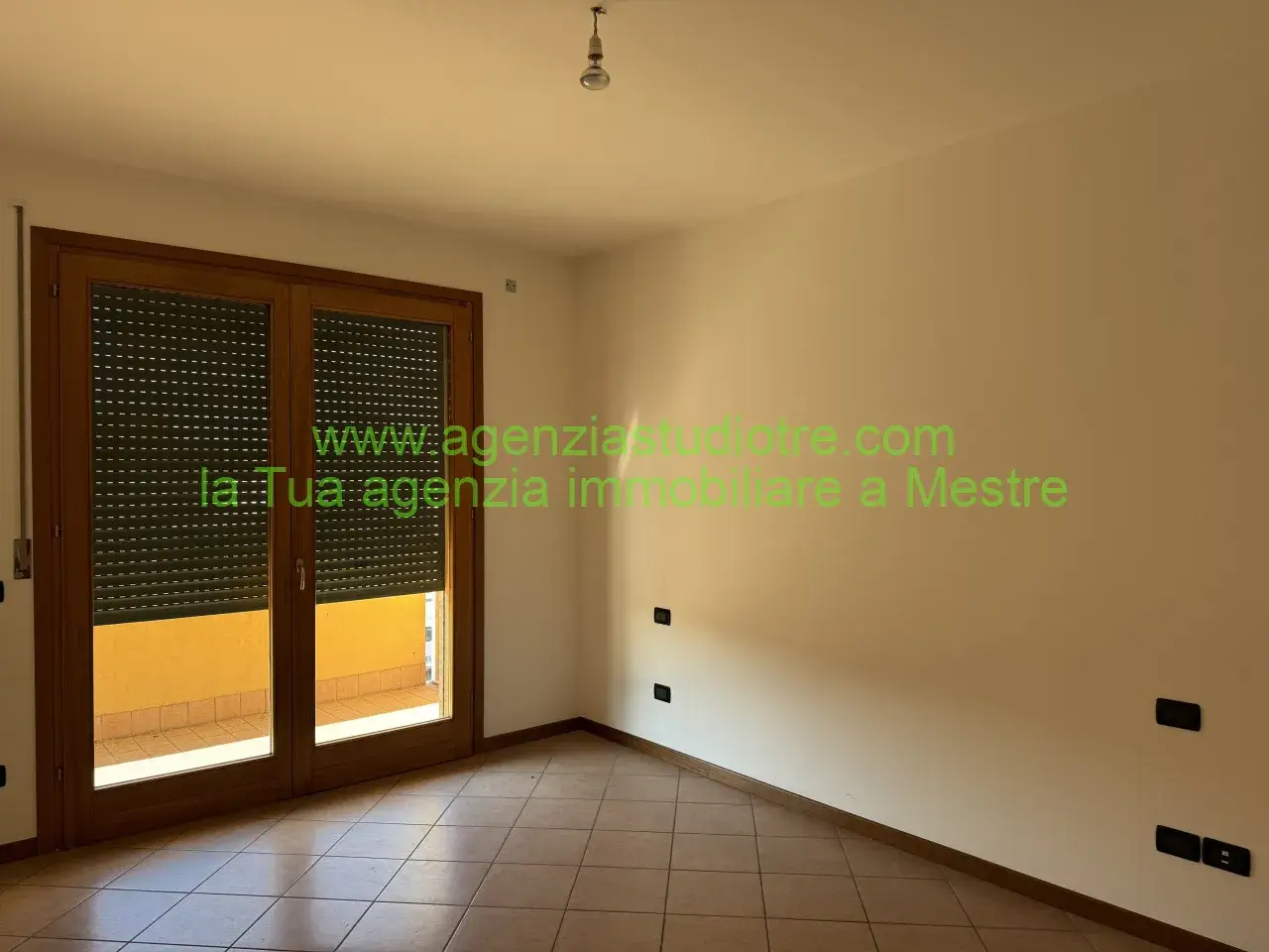 Capannone in Via Selvanese 22, Venezia, {3} - Foto 1