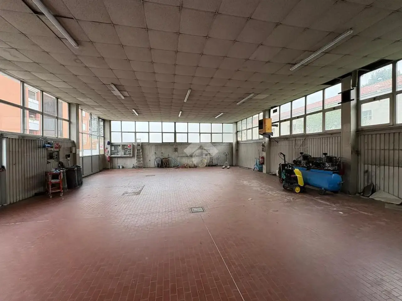 Laboratorio in Via Silvio Pellico 28, Monza, {3} - Foto 2