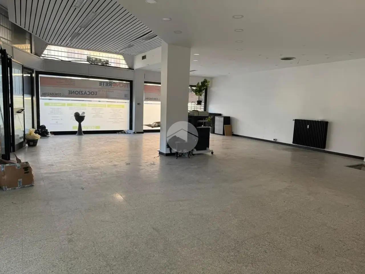 Negozio in Piazza Angilberto II 9, Milano, {3} - Foto 2