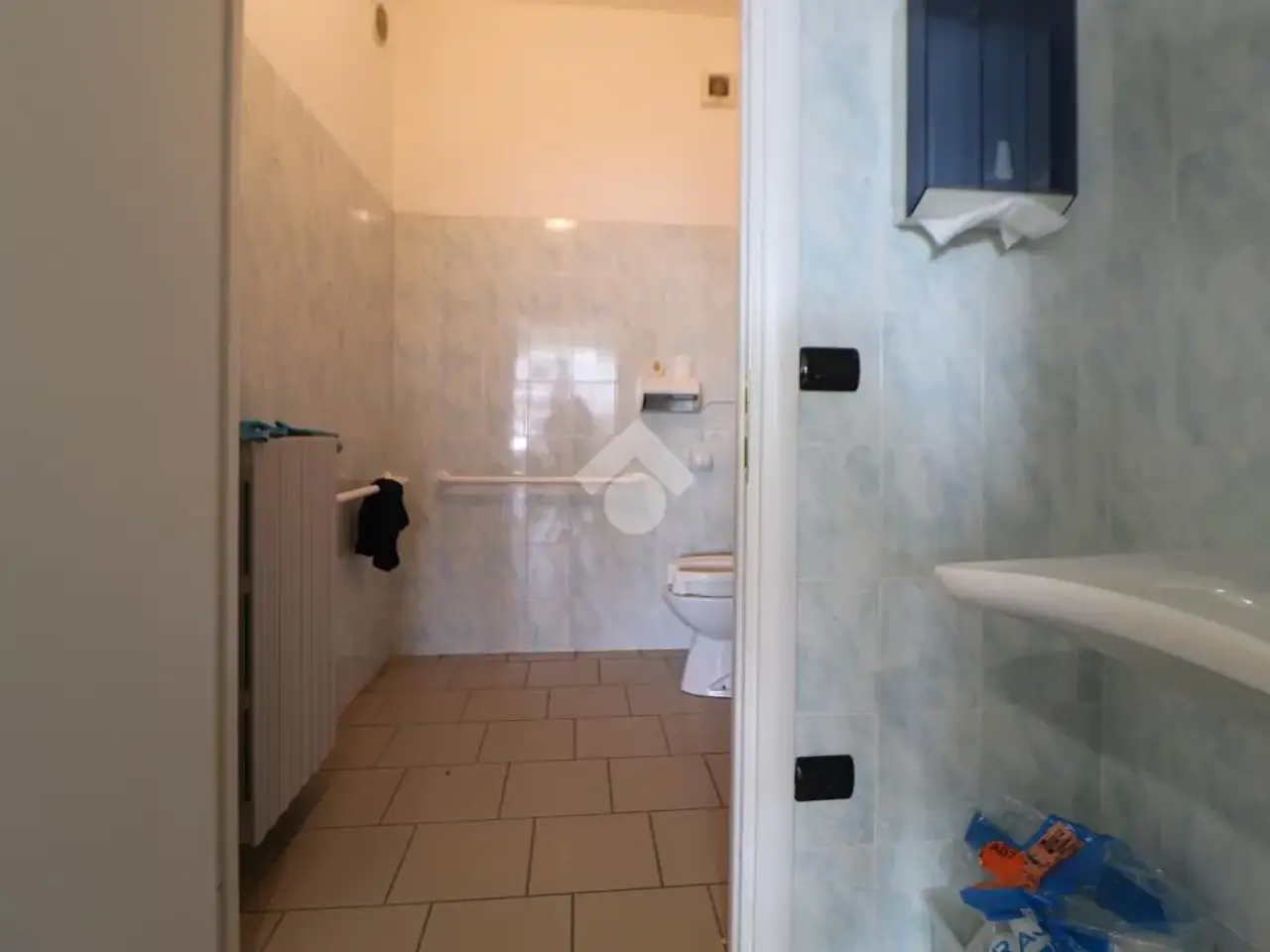 Ufficio in Via Gramsci 1, Porto Mantovano, {3} - Foto 2