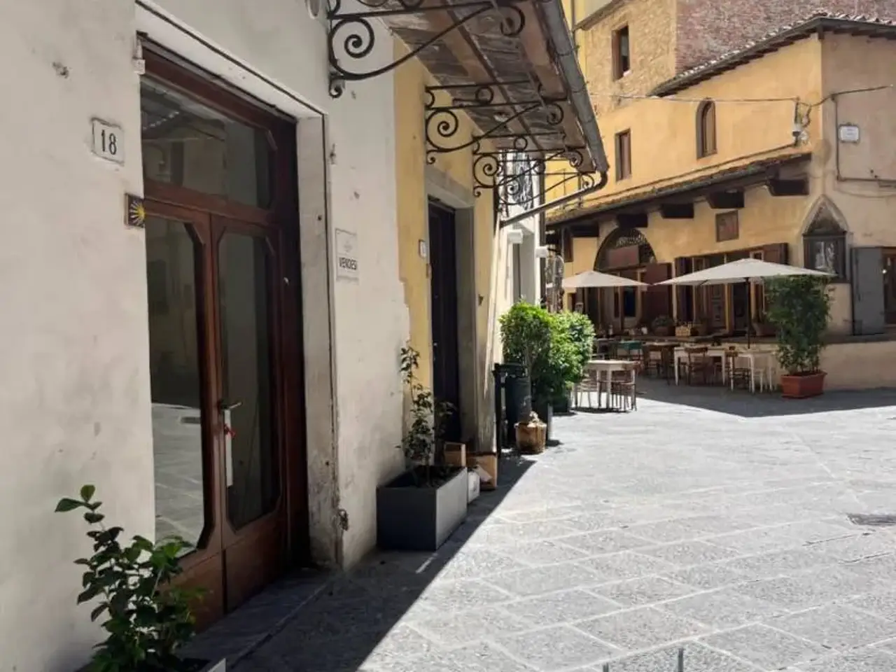 Locale commerciale in Via dei Fabbri 18 Pistoia, Pistoia, {3} - Foto 1