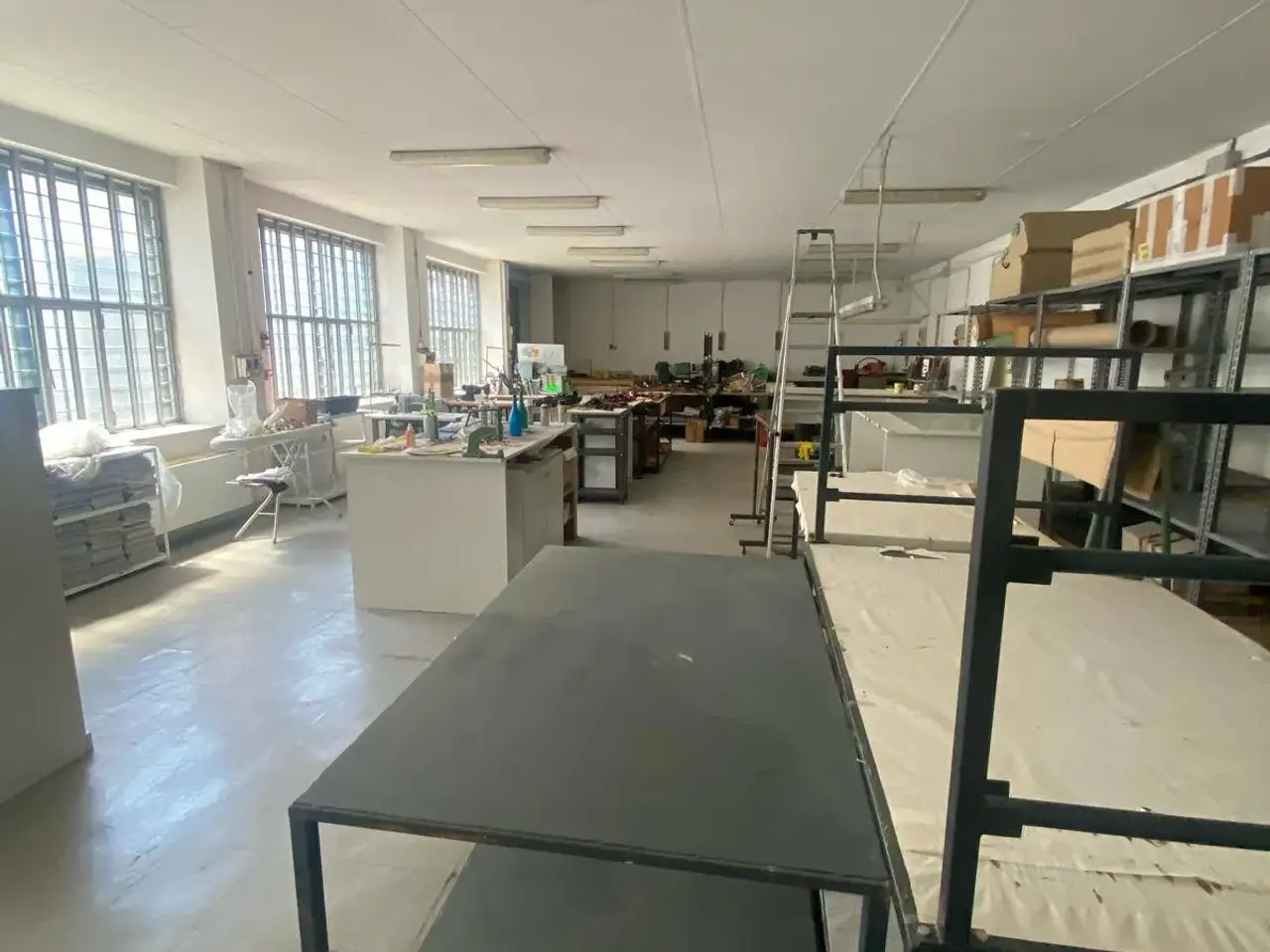 Negozio in Via Volta 7, Alessandria, {3} - Foto 1