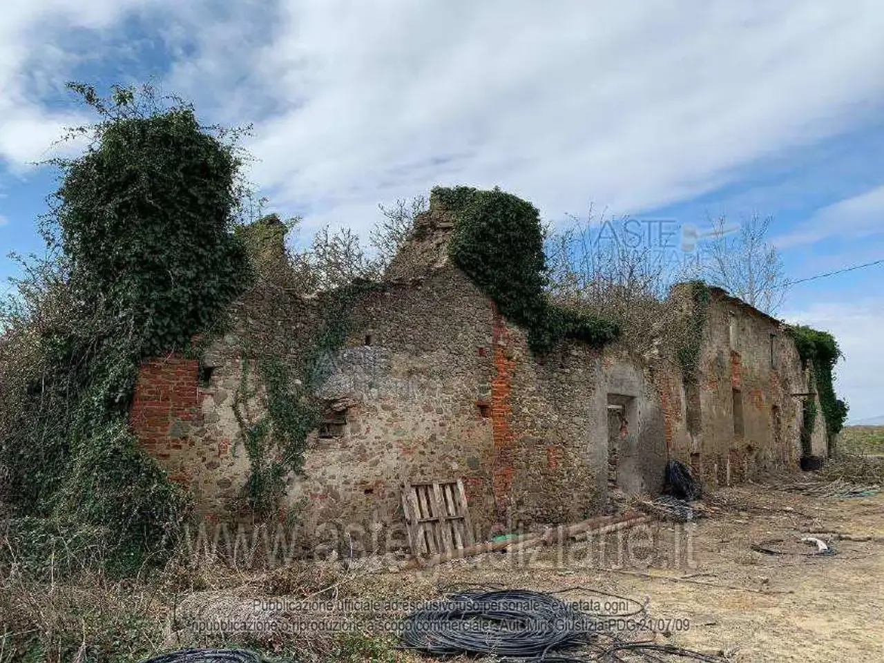 Fabbricato misto in Forramoro E Bulicata, Strada Vicinale Case Barelli,, Pistoia, {3} - Foto 2