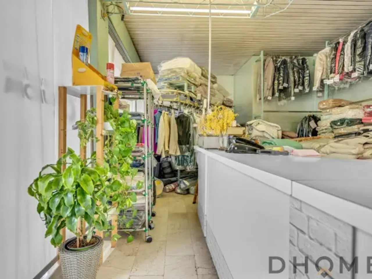 Laboratorio in Via Madonnina 11, 20864 , Agrate Brianza, {3} - Foto 2