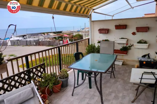 3-room flat in {3}, Lungomare degli Ardeatini - Photo 1