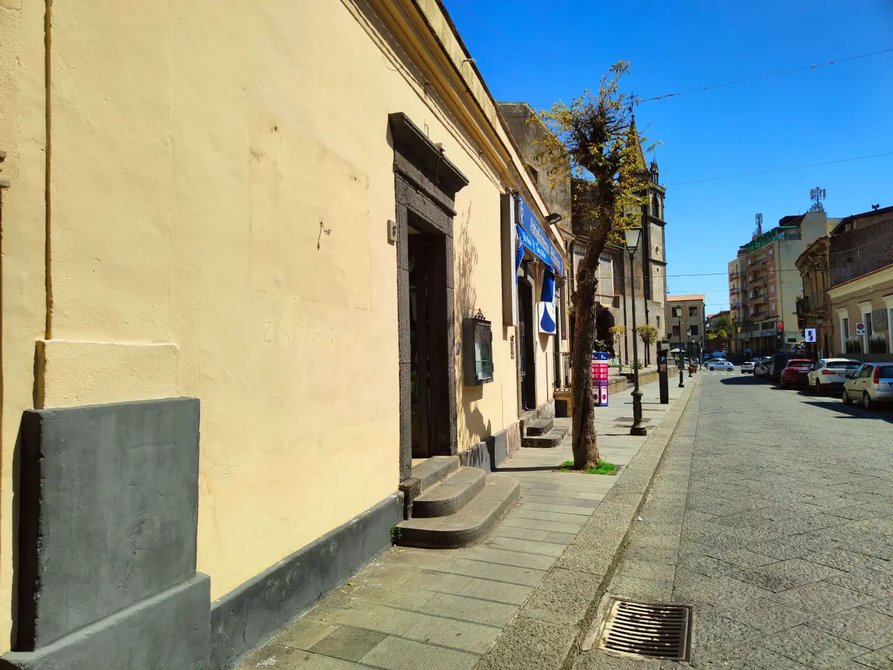Negozio in Via Garibaldi 8 a, Nicolosi, {3} - Foto 1