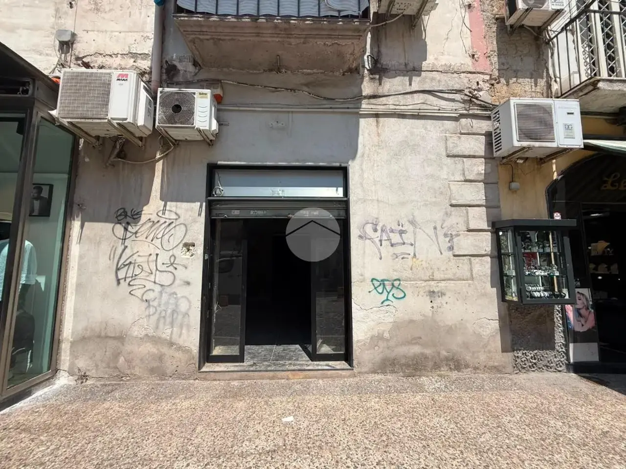 Negozio in Via Giacomo Leopardi 22, Napoli, {3} - Foto 2