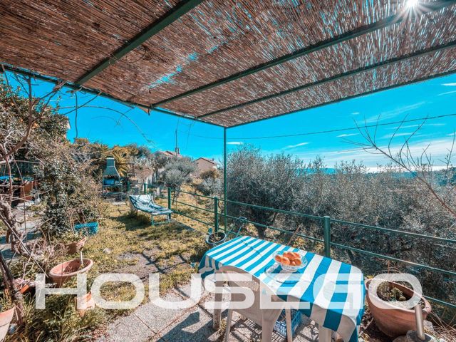 3-room flat in Via Lenchè 14, Varazze - Photo 1