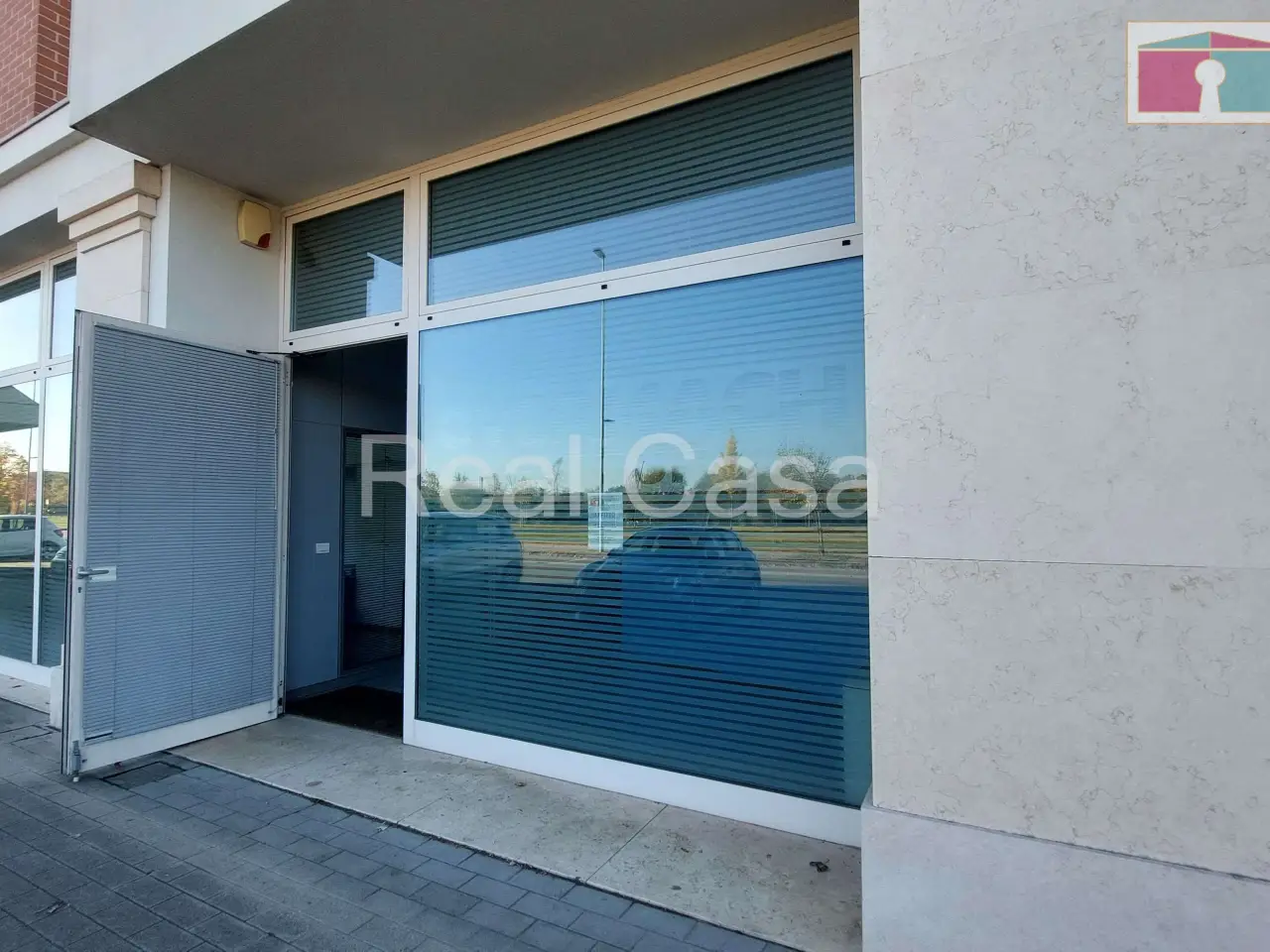 Palazzina commerciale in Via Gerosa 32, Modena, {3} - Foto 2