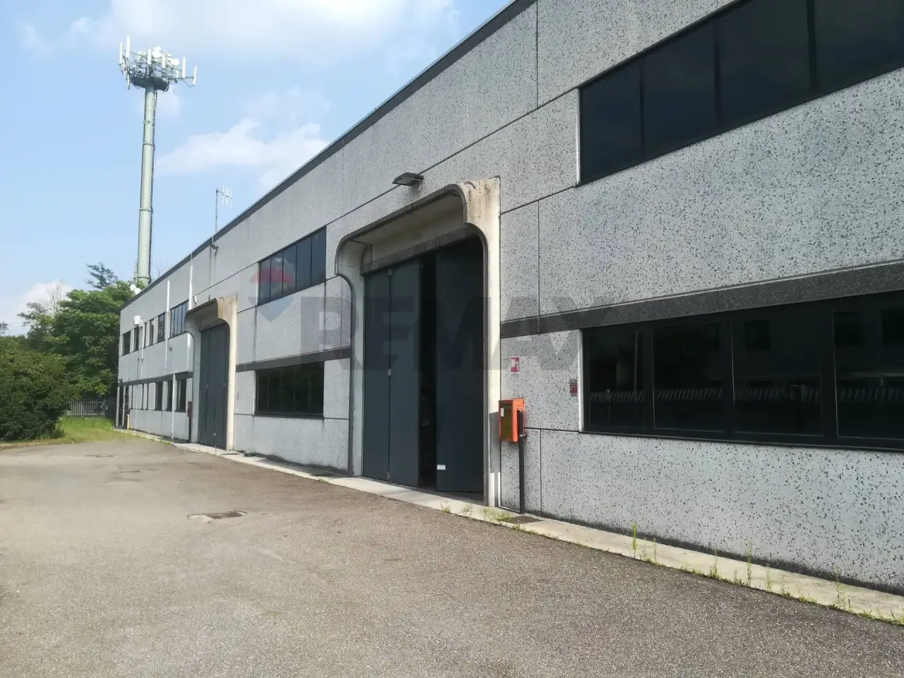 Capannone in Via Enrico Mattei 14, Pogliano Milanese, {3} - Foto 1