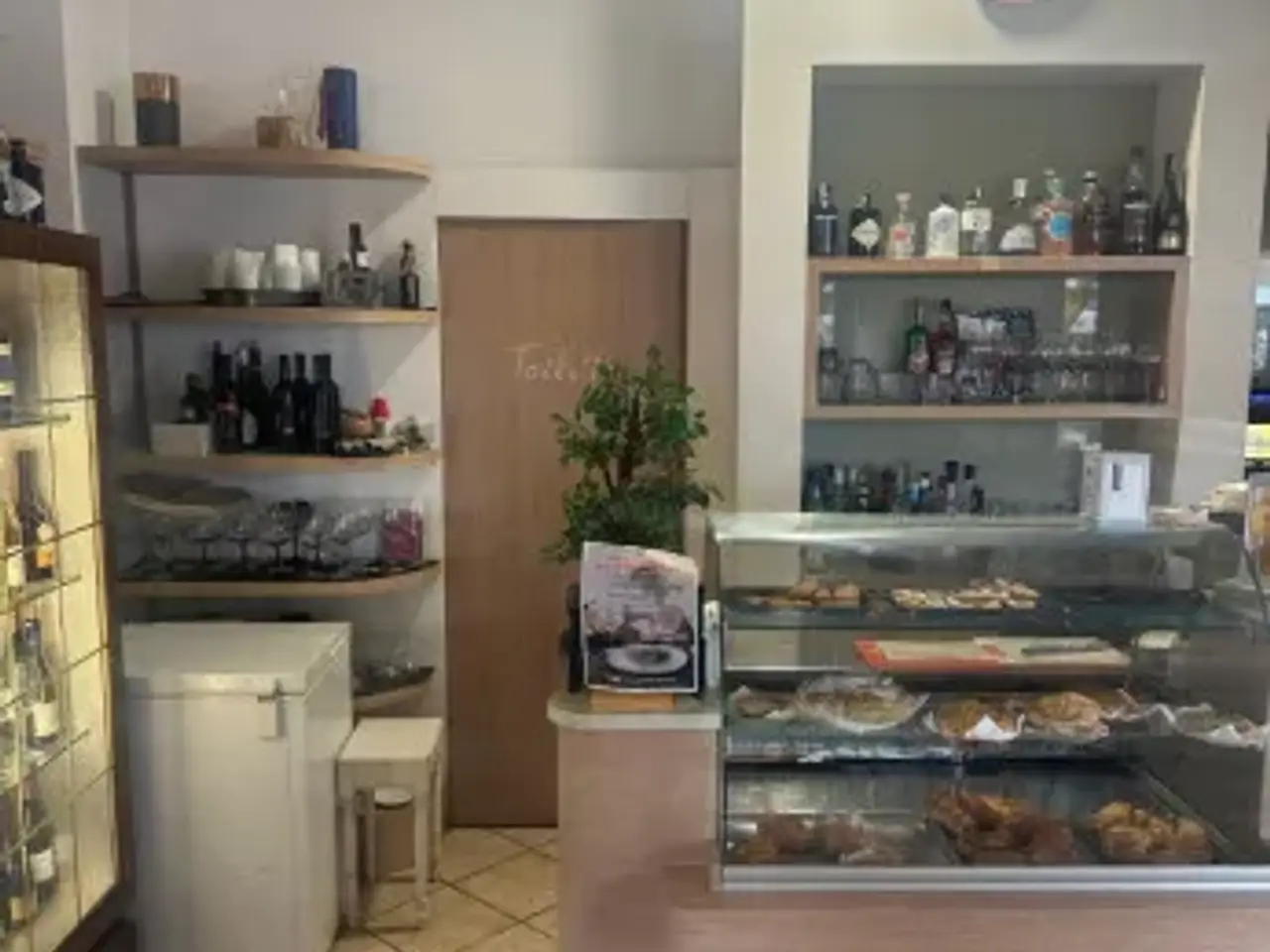 Bar in Viale dell'Appennino, Forli', {3} - Foto 2