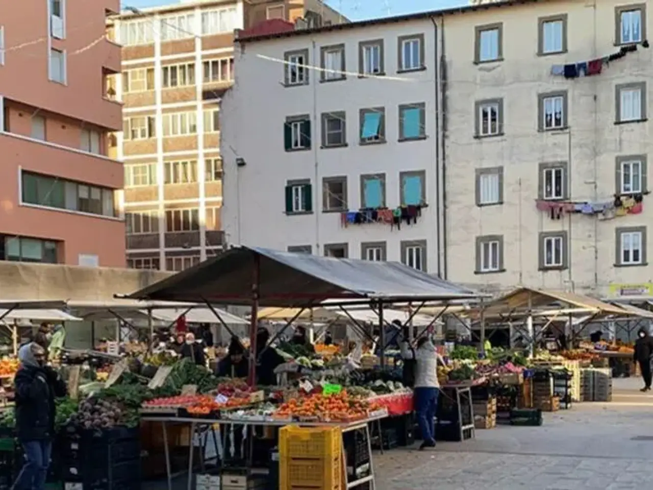Magazzino in  Livorno, Livorno, {3} - Foto 1