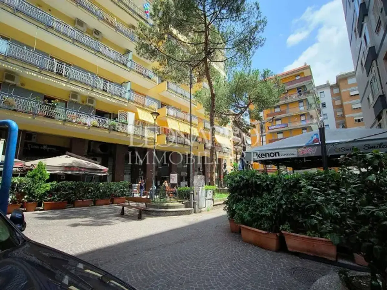 Negozio in Via Raffaele Calvanico, Napoli, {3} - Foto 2