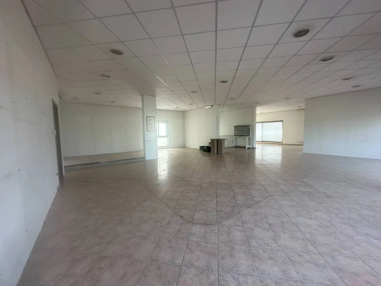 Esercizio commerciale in Viadei Bocchi 50, Capannori, {3} - Foto 1