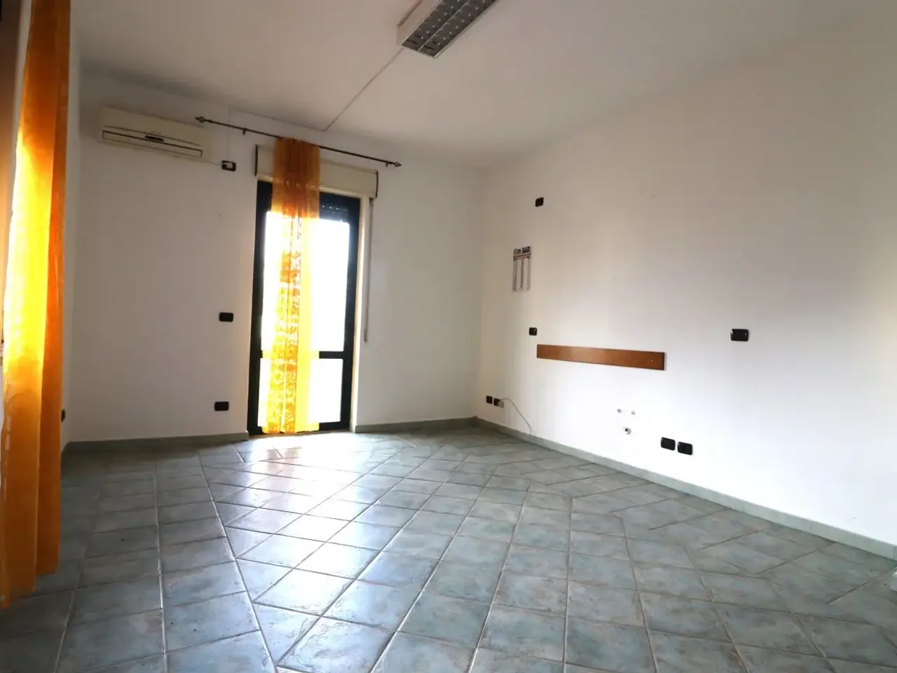 Ufficio in Viale Monsignor Virgilio 39, Tortoli', {3} - Foto 1