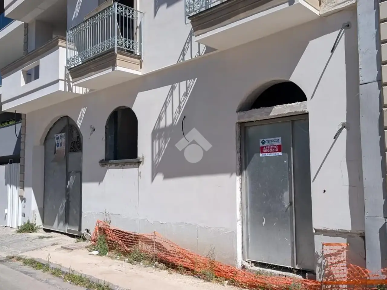 Negozio in Via Carbonari 14, Frattamaggiore, {3} - Foto 1