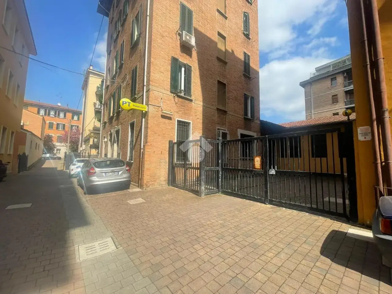 Ufficio in Via Carlo Alberto Pizzardi 17, Bologna, {3} - Foto 1