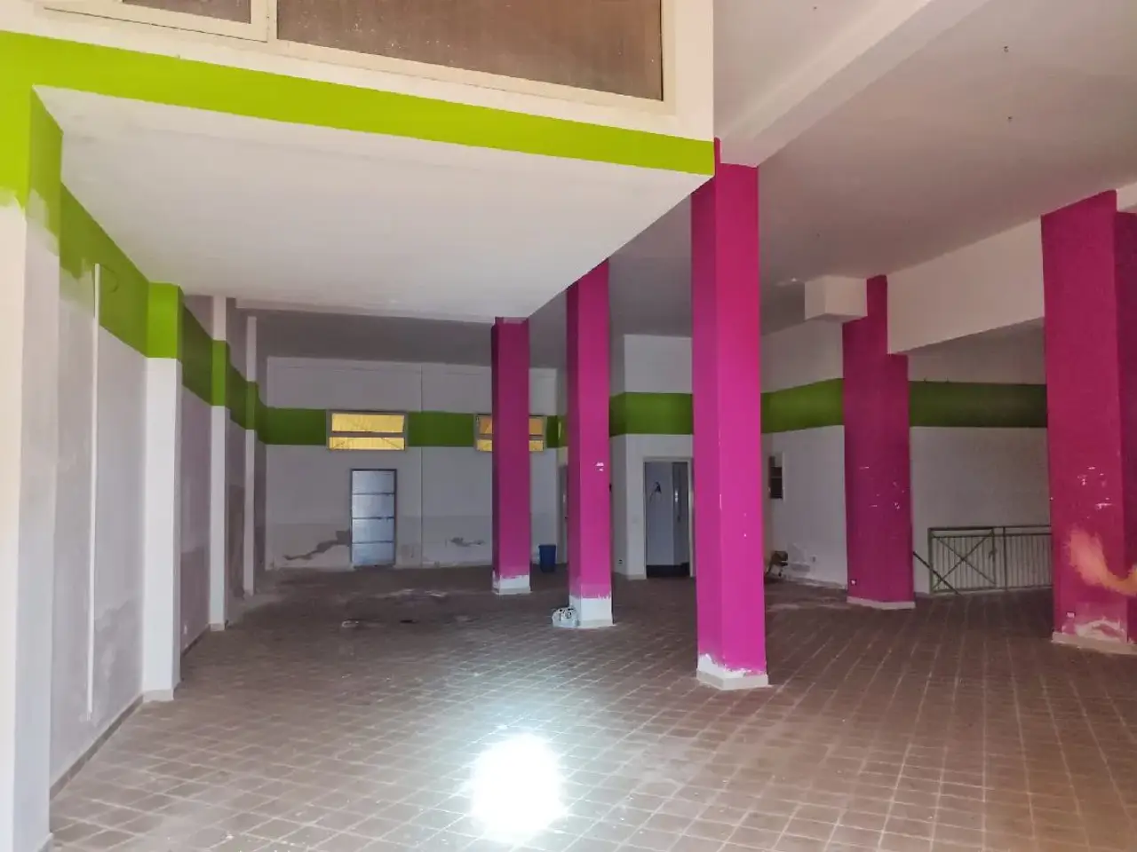 Magazzino in Via Michelangelo Buonarroti 20, Mola Di Bari, {3} - Foto 1