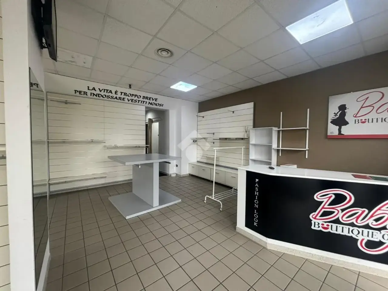Negozio in Via Trieste 5, Montalto Uffugo, {3} - Foto 2