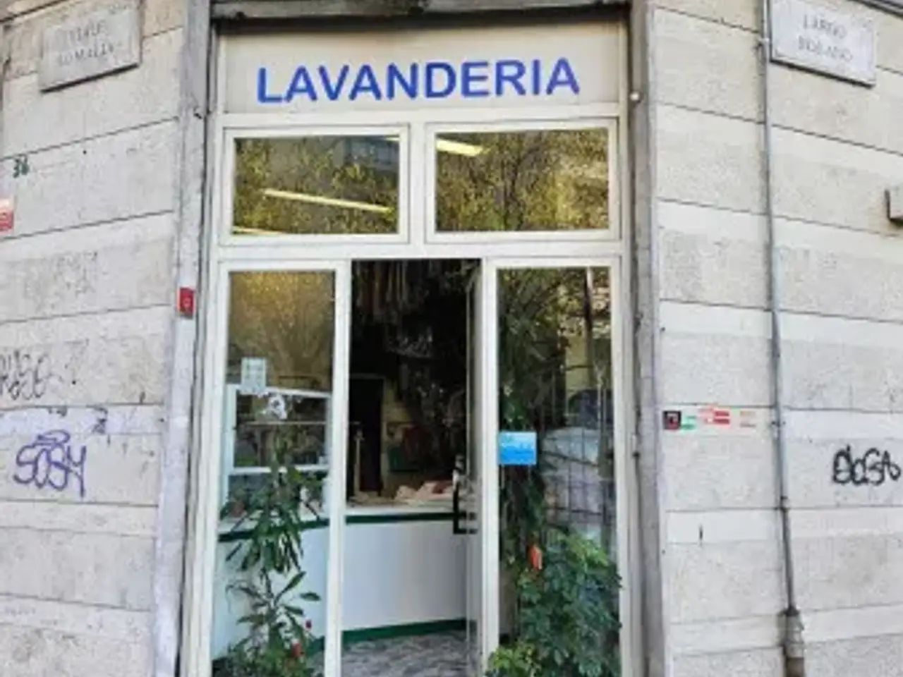 Negozio in Largo Forano , Roma, {3} - Foto 1
