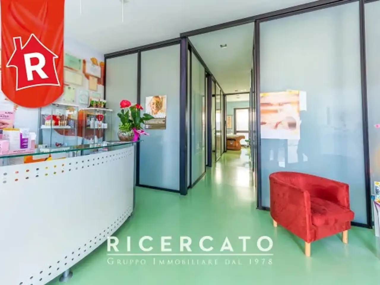 Negozio in Via Enzo Estrafallaces 22, Lecce, {3} - Foto 2