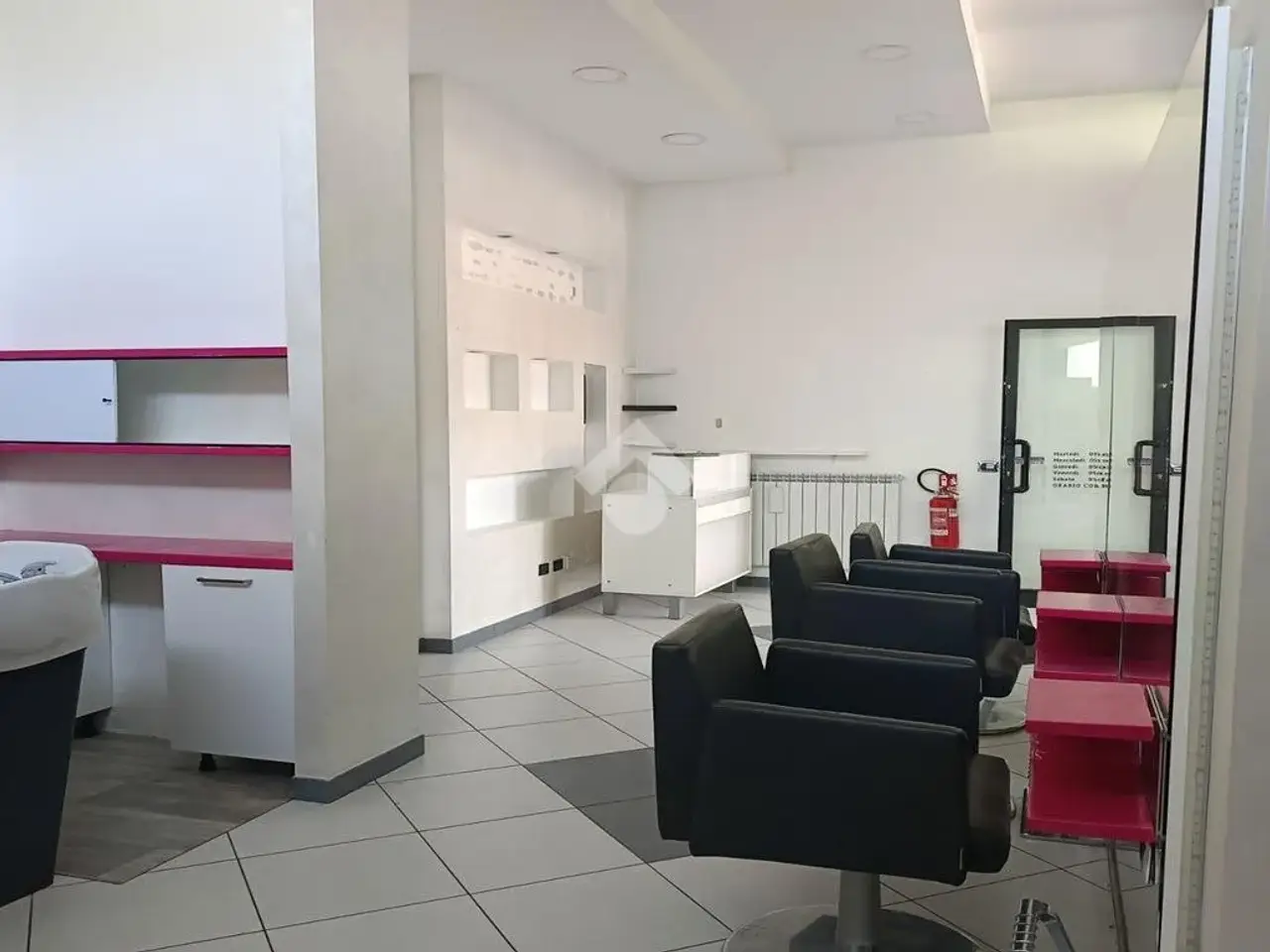 Negozio in Via Gioacchino Rossini, Legnano, {3} - Foto 1