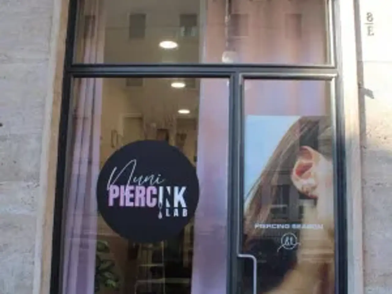 Negozio in Via delle Rosine 8, Torino, {3} - Foto 2