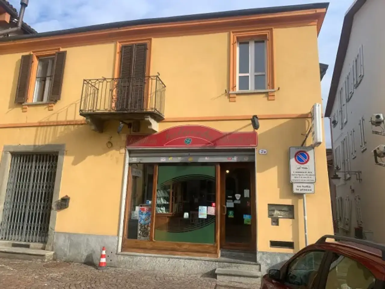 Negozio in Piazza Giacomo Matteotti, Rivoli, {3} - Foto 1