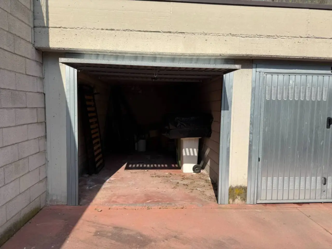 Parcheggio chiuso in Via Giacomo Matteotti, Rozzano, {3} - Foto 2