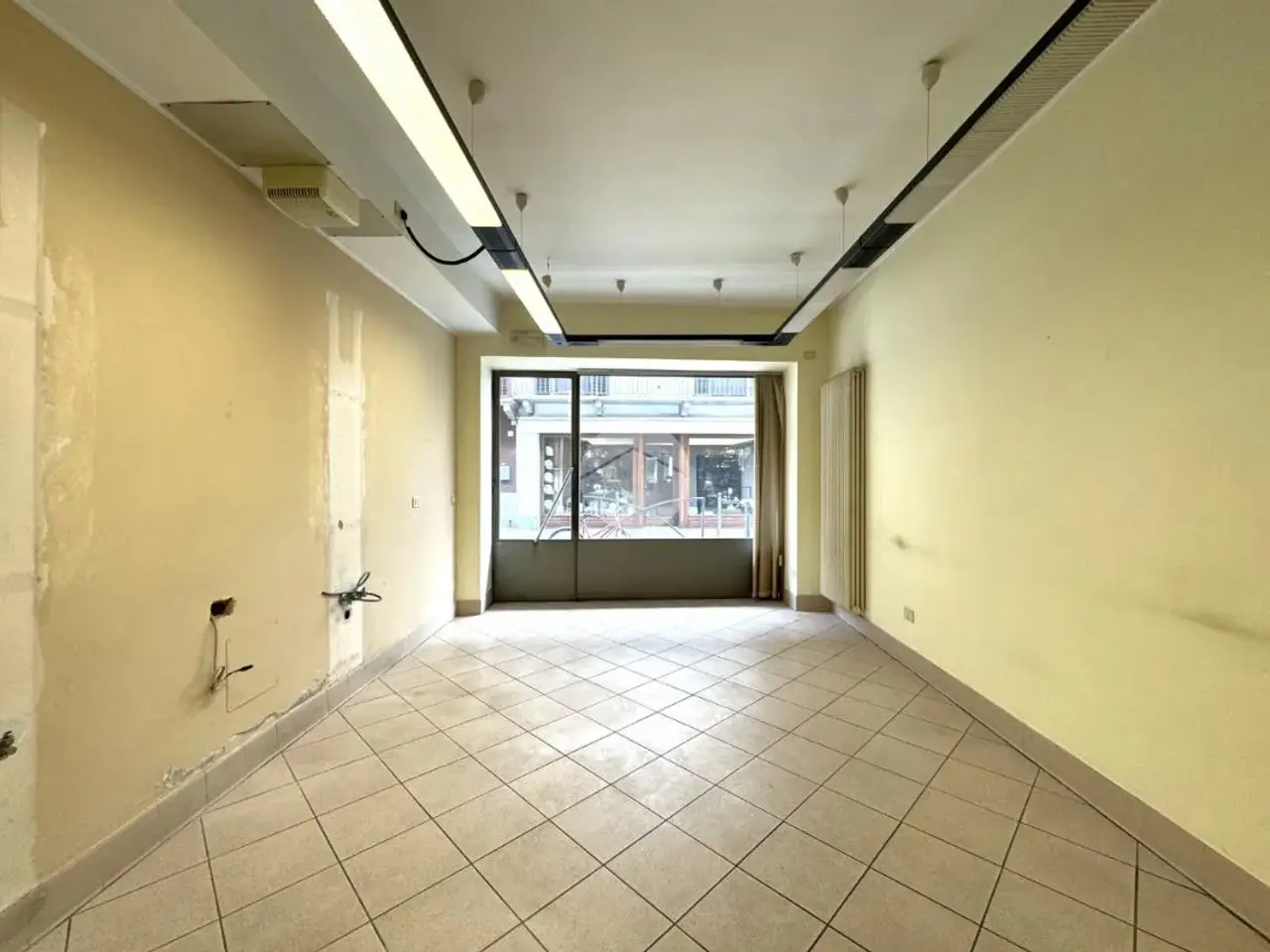 Negozio in Via Maurizio Farina 52, Rivarolo Canavese, {3} - Foto 2